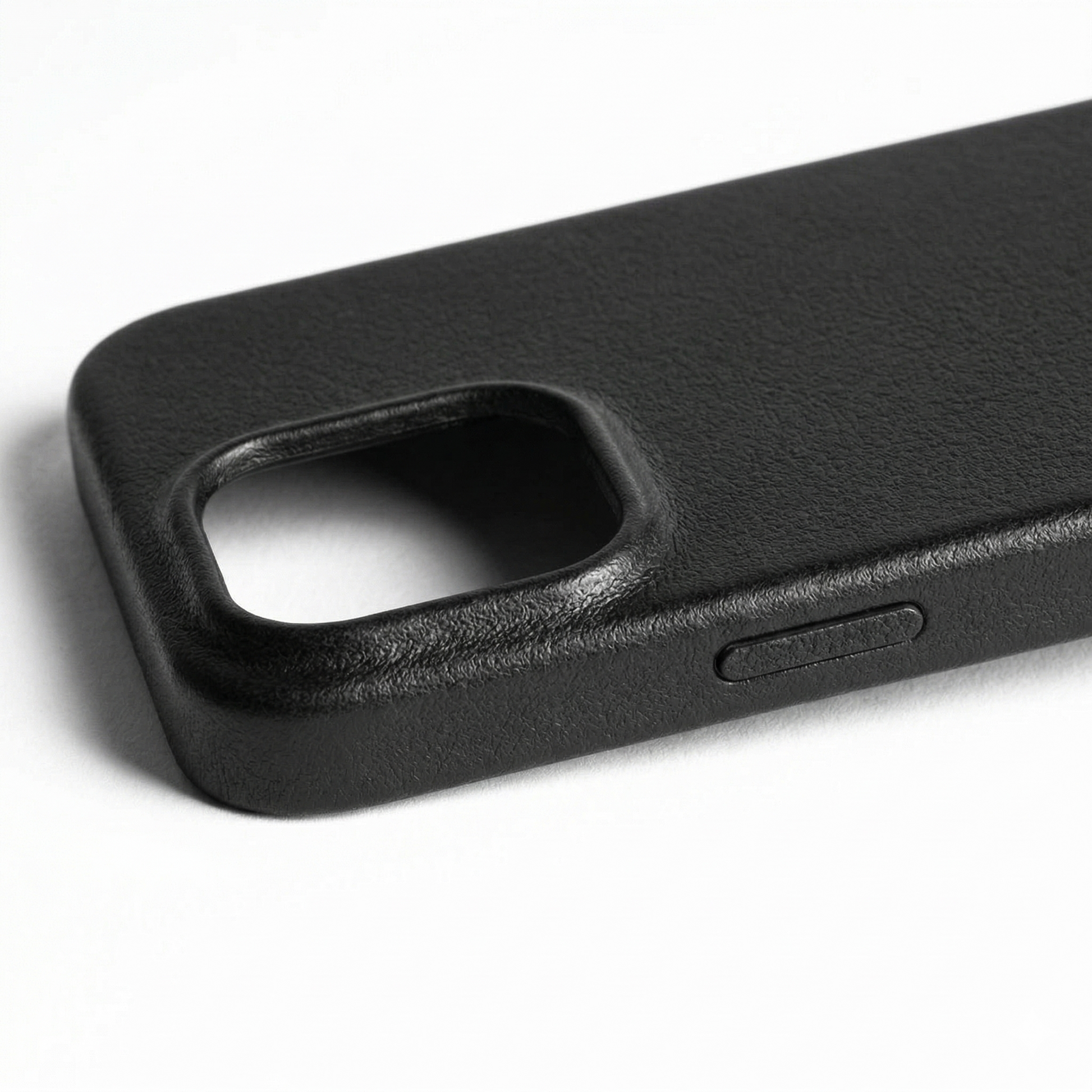 Classic Leather Case for iPhone 13 Pro | Husk Case